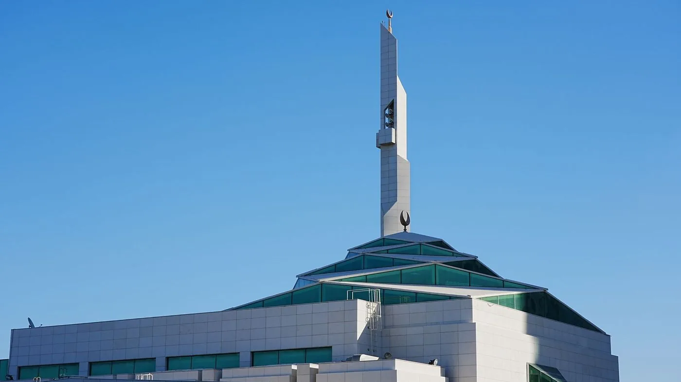 Contemporary mosque architecture in the United Arab Emirates