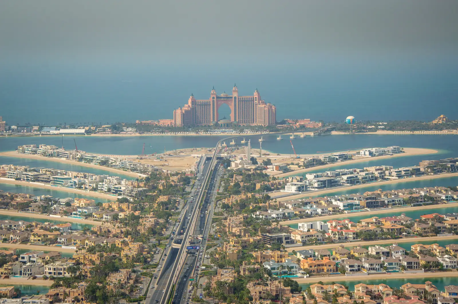 Palm Jumeirah from the air, the villa fronds and Atlantis at the tip