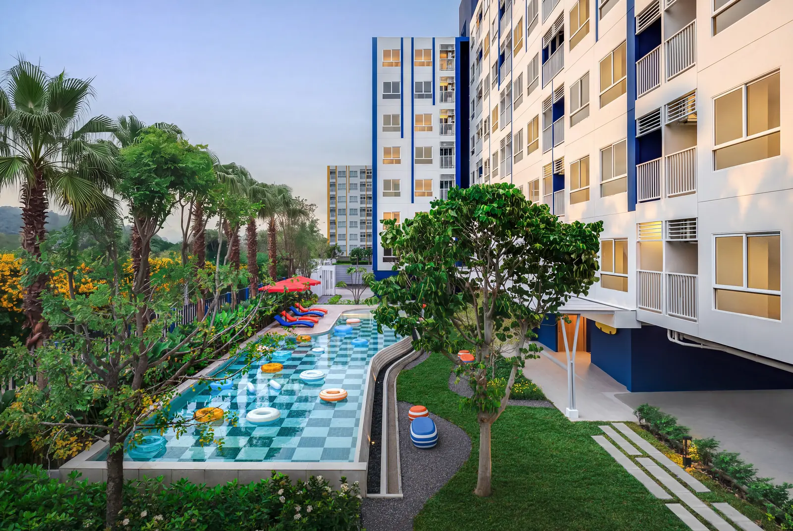 Бассейн, HUB Hua Hin — проект Sansiri в городе Хуахин, Таиланд